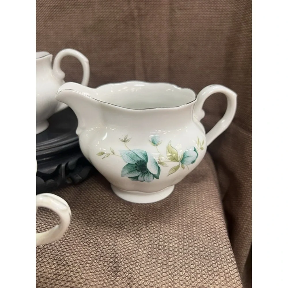 VTG Favolina Wawel Blue Morning Flower Set. 2 Cups, Sugar bowl, Creamer (135)‎
